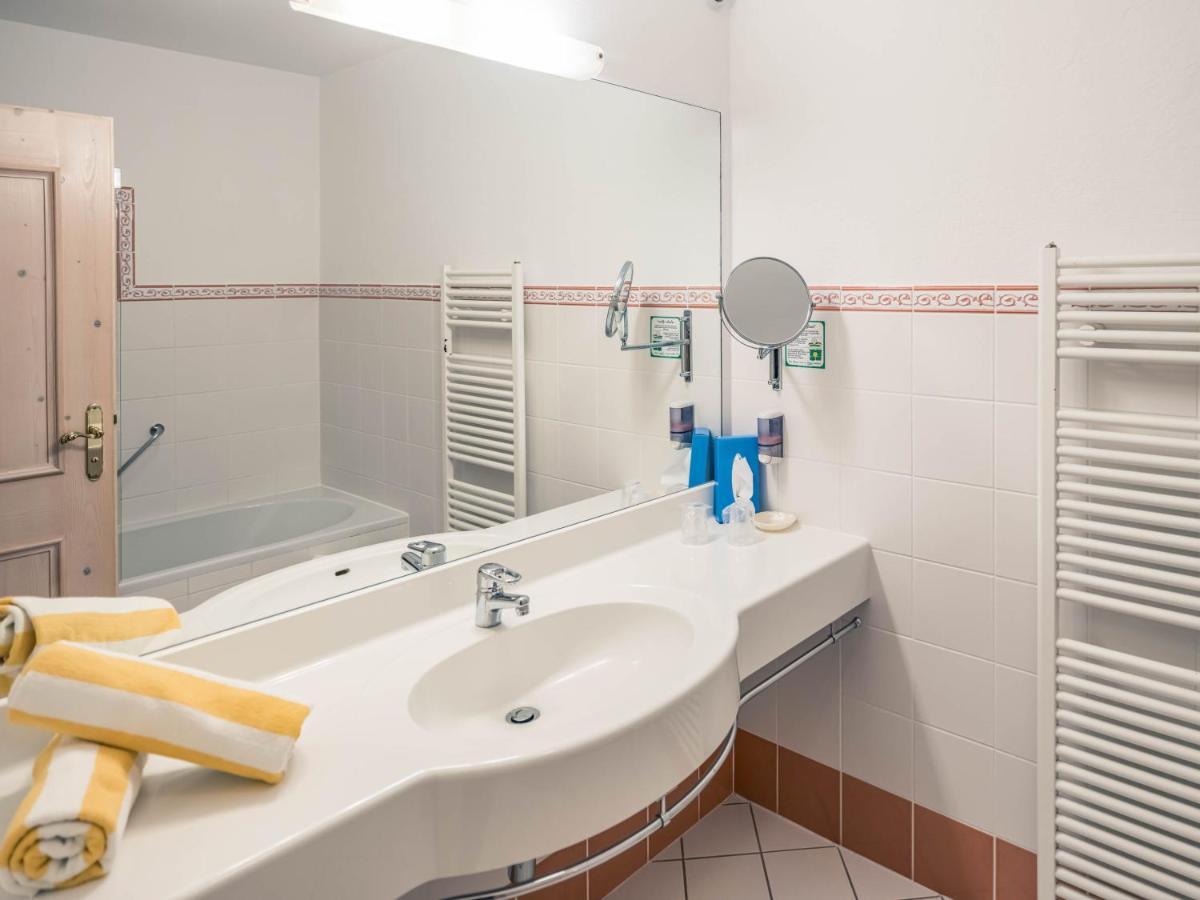 שטנצאך Hotel Foehrenhof מראה חיצוני תמונה