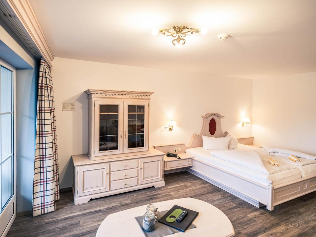 שטנצאך Hotel Foehrenhof מראה חיצוני תמונה